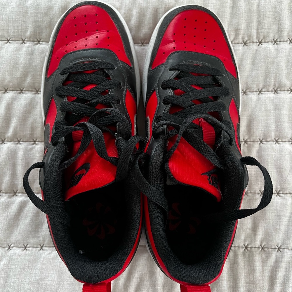 Sneakers - Picture 2 of 3